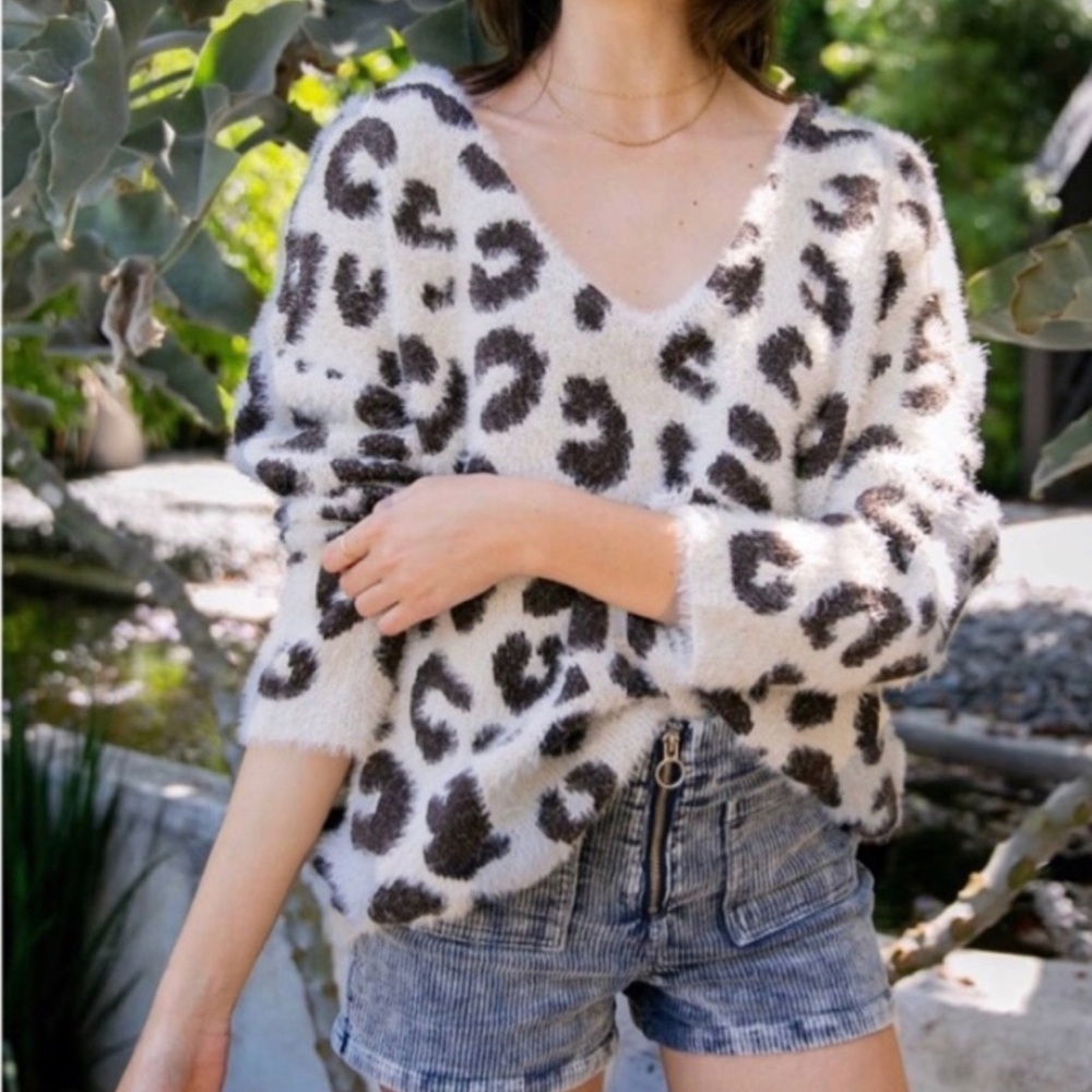 POL Fuzzy Leopard Sweater